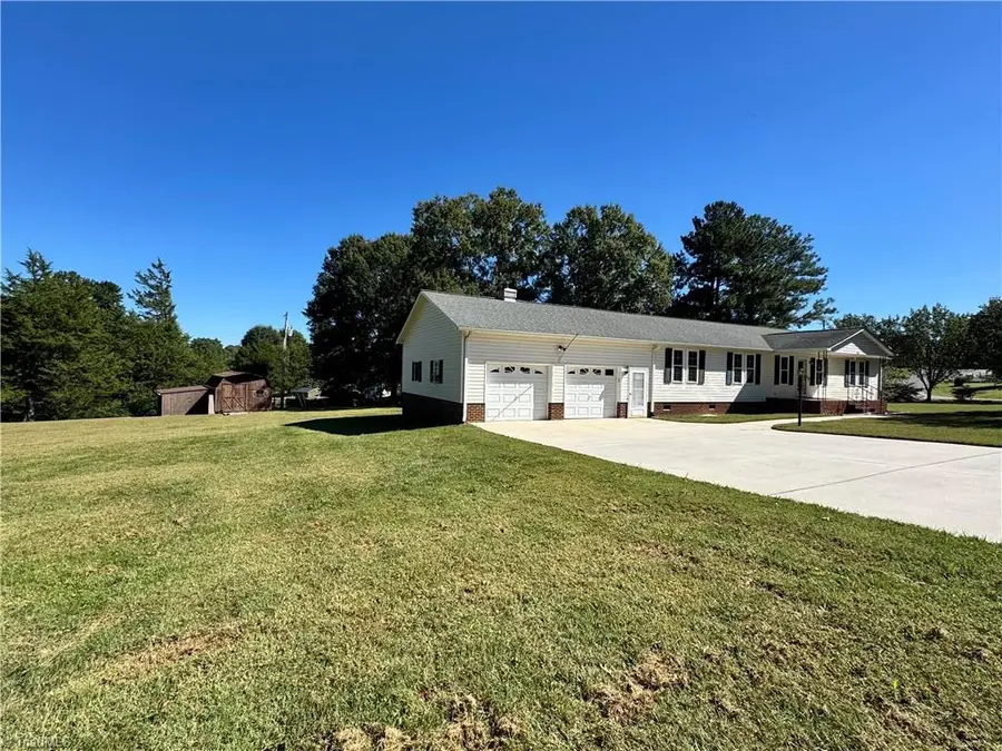 170 Virginia Dare Drive, Lexington, NC 27295 - #3