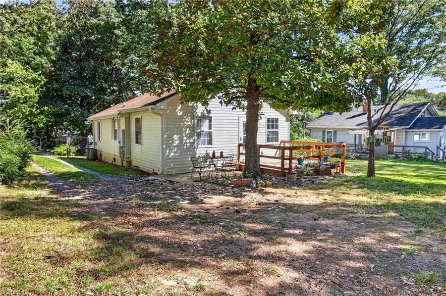 2907 Marthas Place, Greensboro, NC 27408 - #3