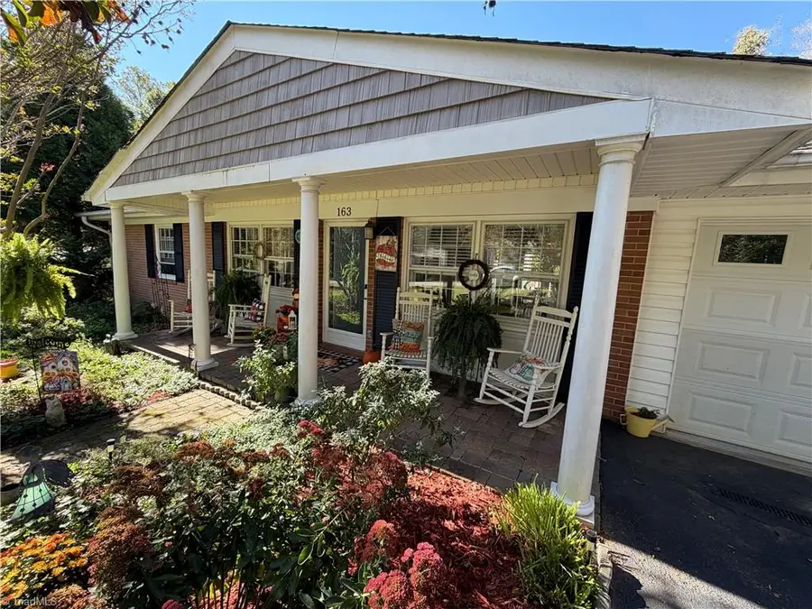 163 Florida Avenue, Mount Airy, NC 27030 - #2