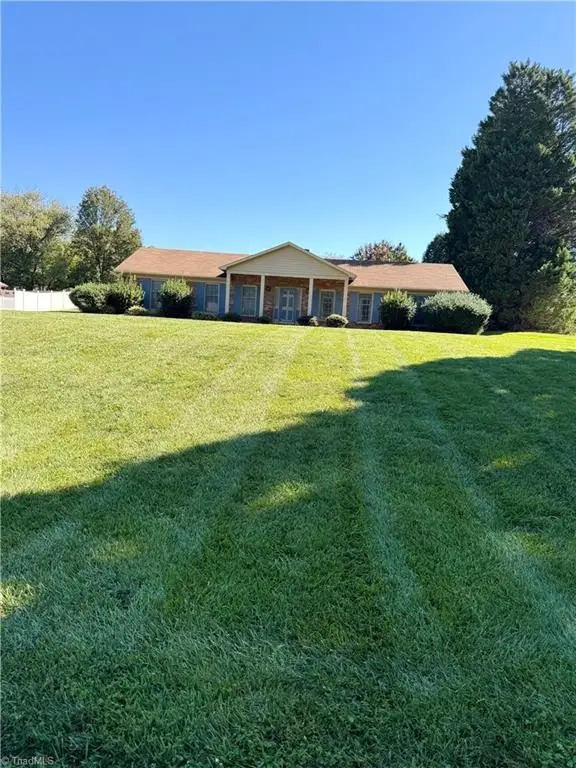 1042 Fairweather Drive, Kernersville, NC 27284 - #1