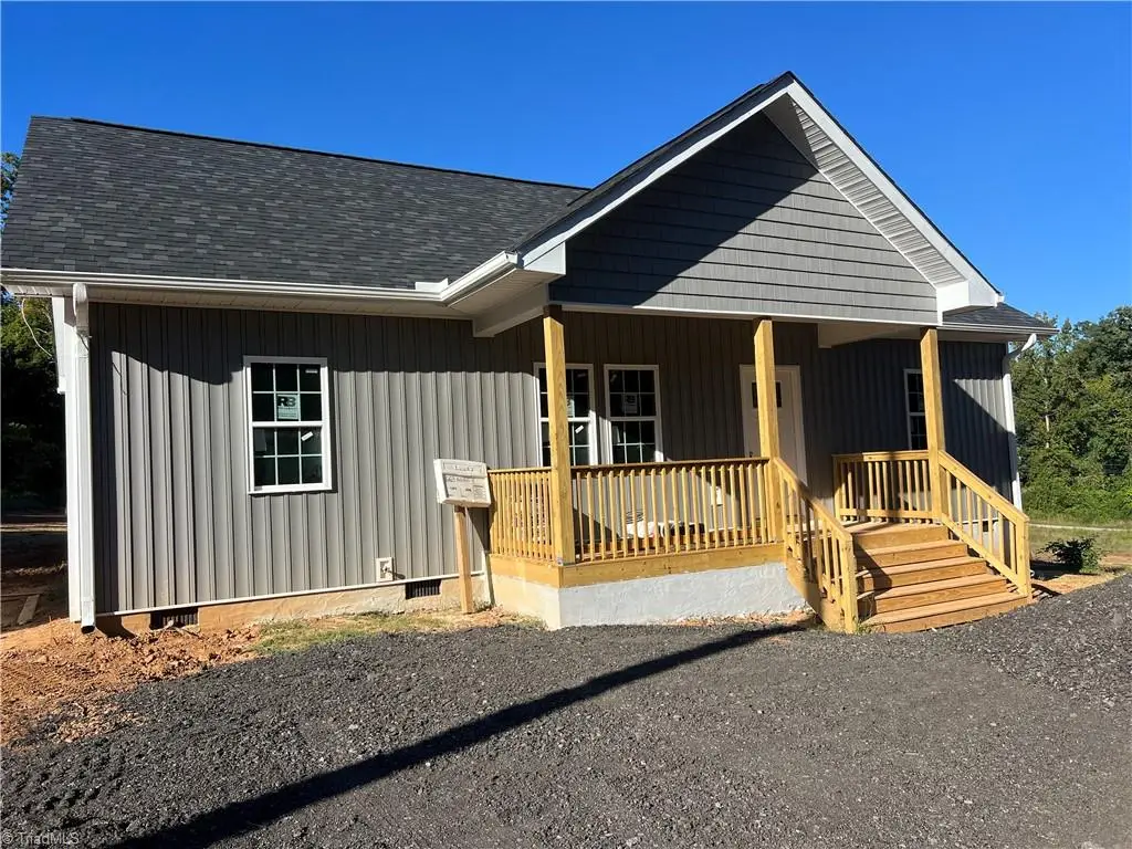 663 Avenue K, Lexington, NC 27292 - #1