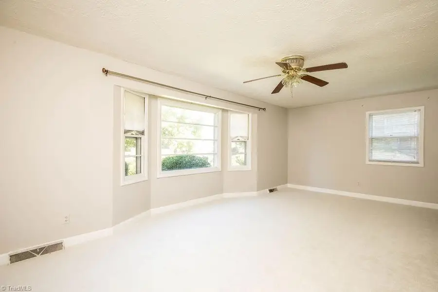 2420 Kingsgate Drive, Winston Salem, NC 27101 - #2