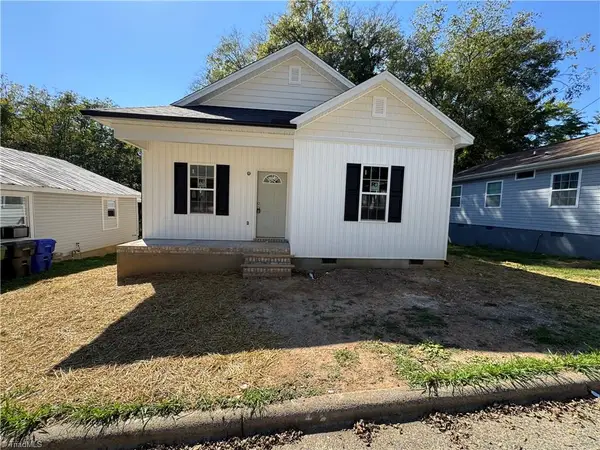 305 E 5th Avenue, Lexington, NC 27292