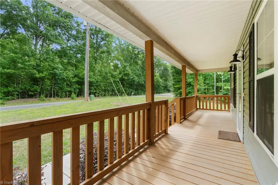 247 Lake Drive 9, Lexington, NC 27292 - #2