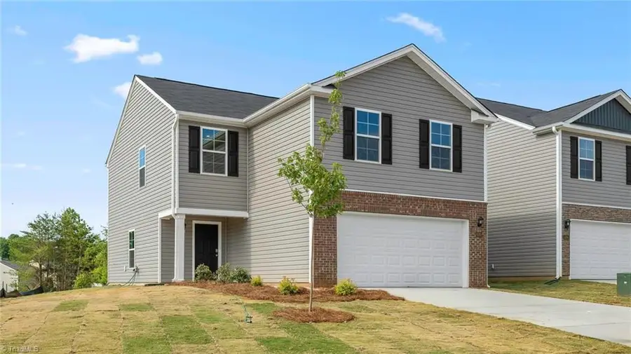 617 Beechwood Circle, Thomasville, NC 27360 - #2