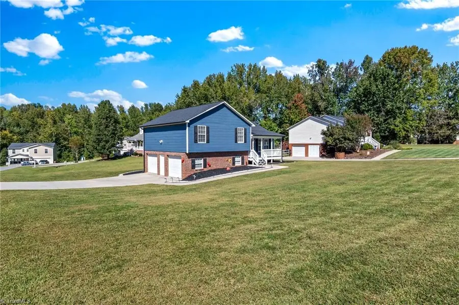 494 Sunset Ridge Lane, Lexington, NC 27295 - #2