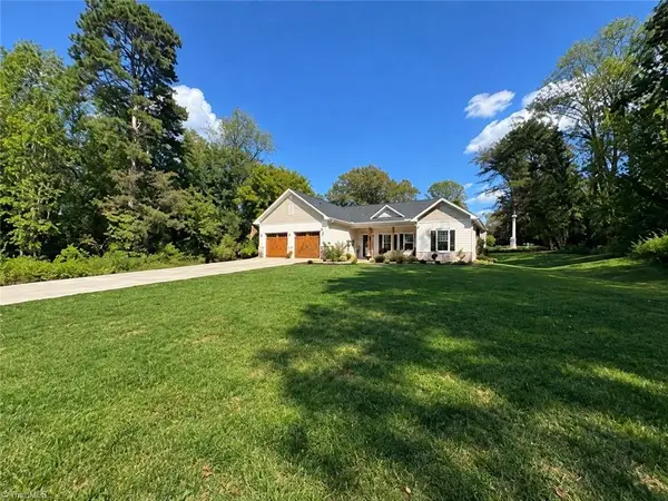 110 N Pineland Avenue, Jonesville, NC 28642