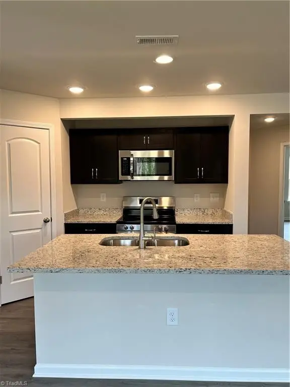 400 Oakwood Circle, Lexington, NC 27295 - #3