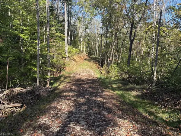 000 Quaker Road, Mount Airy, NC 27030
