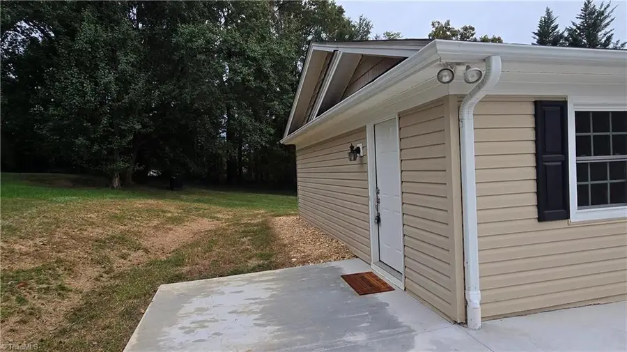 261 Dudley Avenue, Mount Airy, NC 27030 - #3