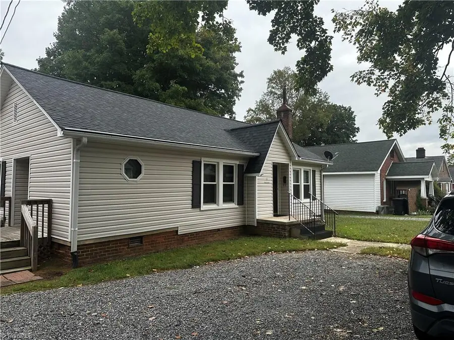 111 Summit Avenue, Burlington, NC 27215 - #2