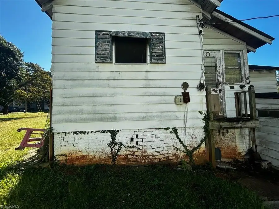 230 Vance Street, Lexington, NC 27292 - #3