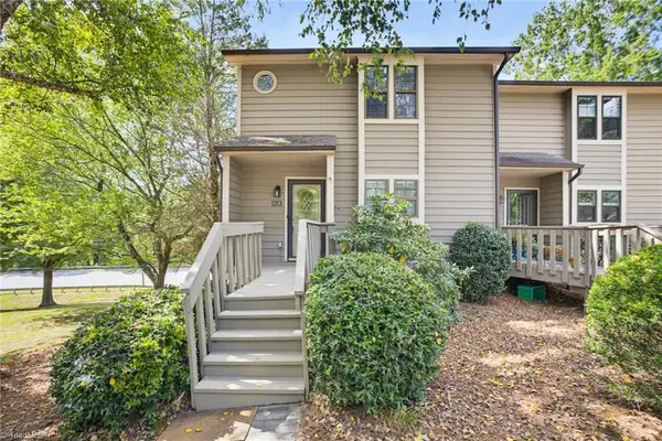1213 Watermark Court, High Point, NC 27265