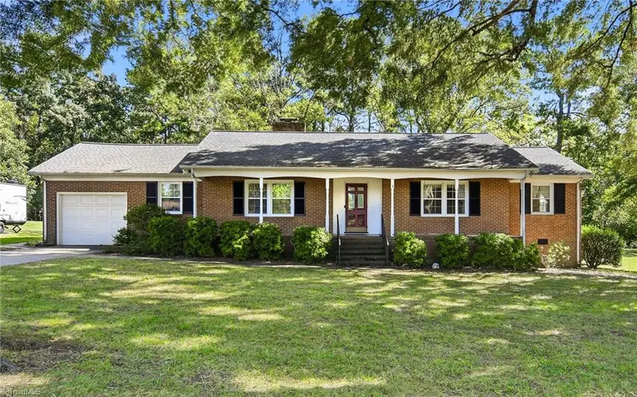 707 Fairidge Drive, Jamestown, NC 27282 - #2