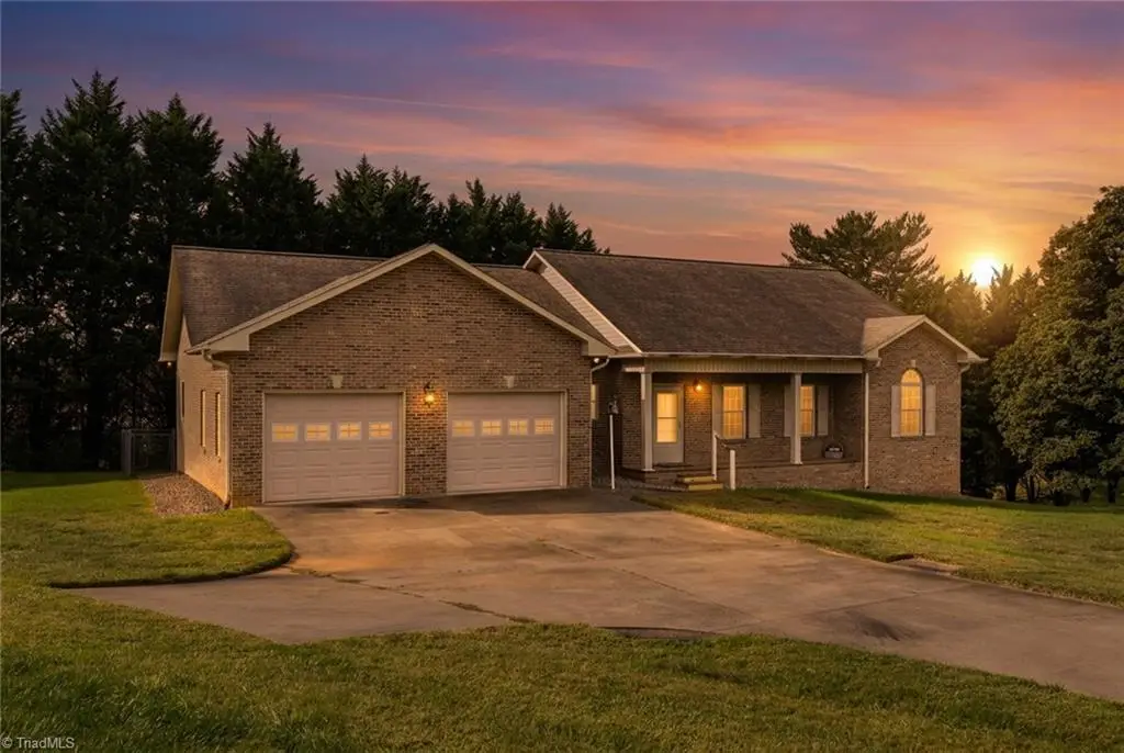 198 Amber Lane, Wilkesboro, NC 28697 - #1