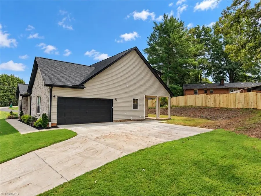 2410 Sedalia Drive, Clemmons, NC 27012 - #2
