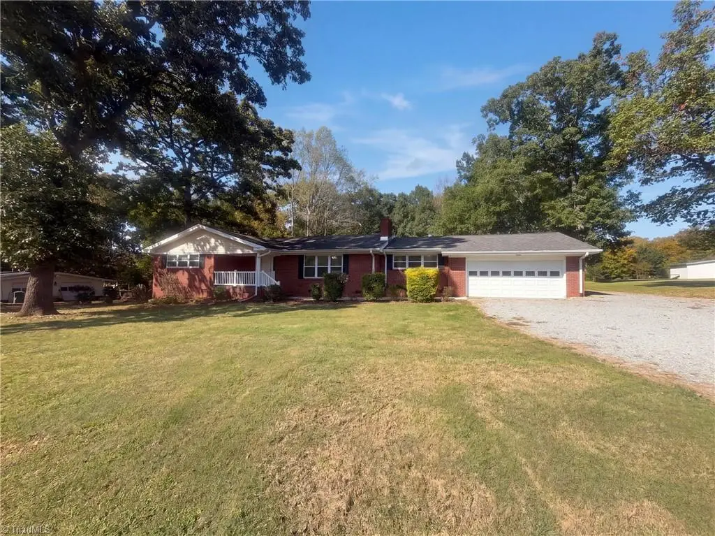 637 Williamsdale Road, Graham, NC 27253 - #1