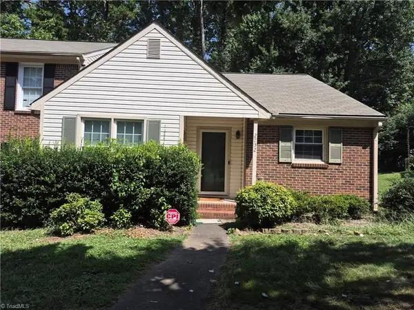 2732 Windy Crossing, Winston-Salem, NC 27127
