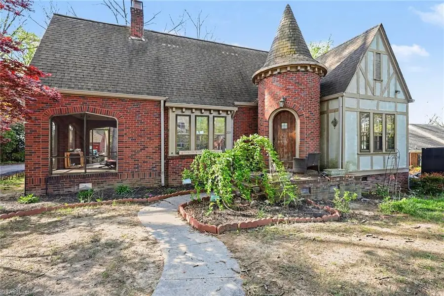 221 Spring Street, Thomasville, NC 27630 - #3