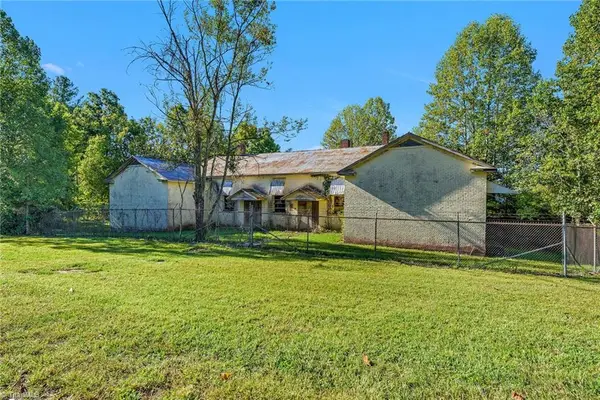 2252 Boomer Road, Boomer, NC 28606