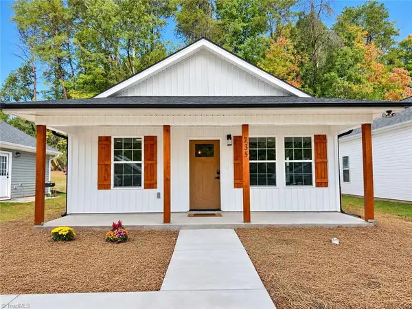 735 Meadowgreen Village Drive, Eden, NC 27288