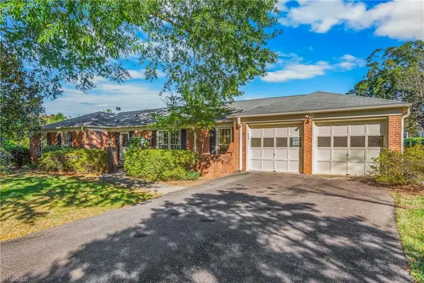 611 Burkeridge Court, Winston-Salem, NC 27104