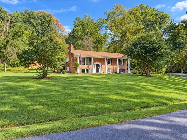 289 Holly Tree Drive, Wilkesboro, NC 28697
