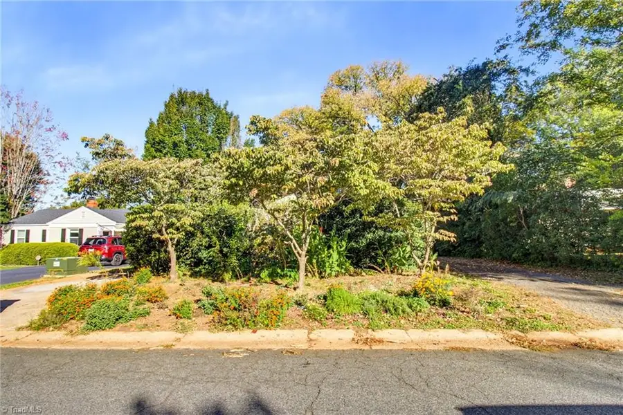 2536 Fernwood Drive, Greensboro, NC 27408 - #2