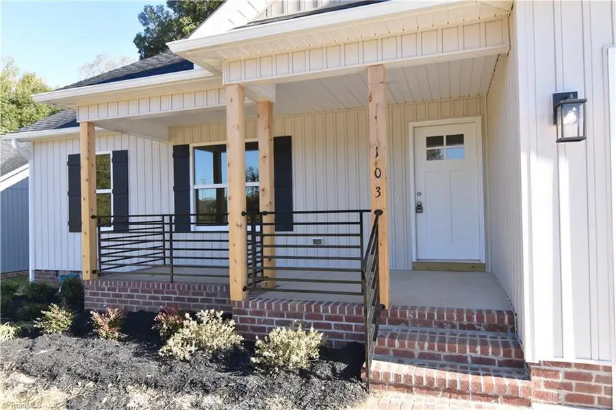 103 Fletchers Farm Drive, Thomasville, NC 27360 - #2