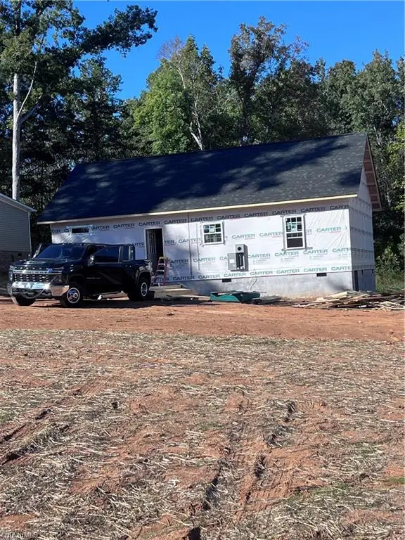 378 Avenue J, Lexington, NC 27292 - #2