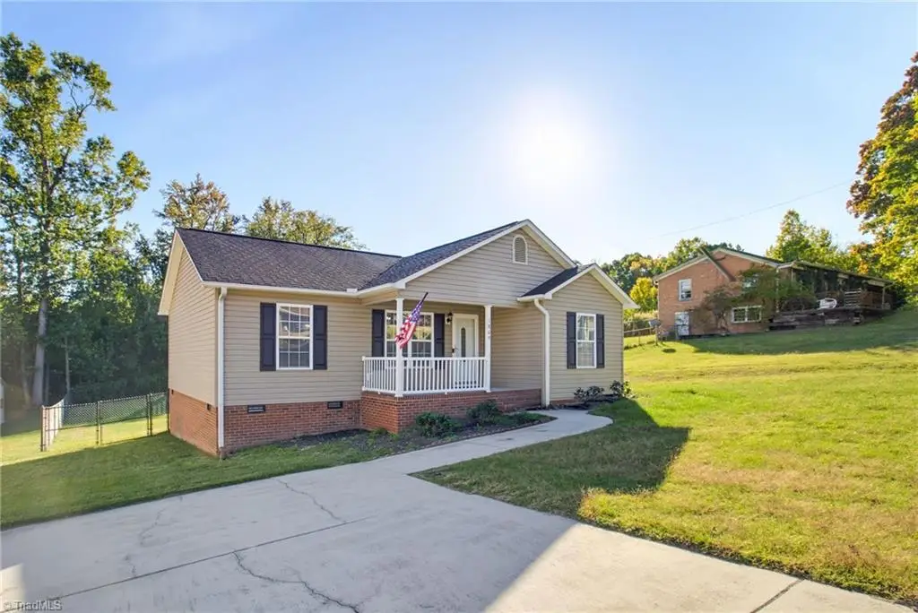 1809 Augusta Drive, Thomasville, NC 27360 - #1