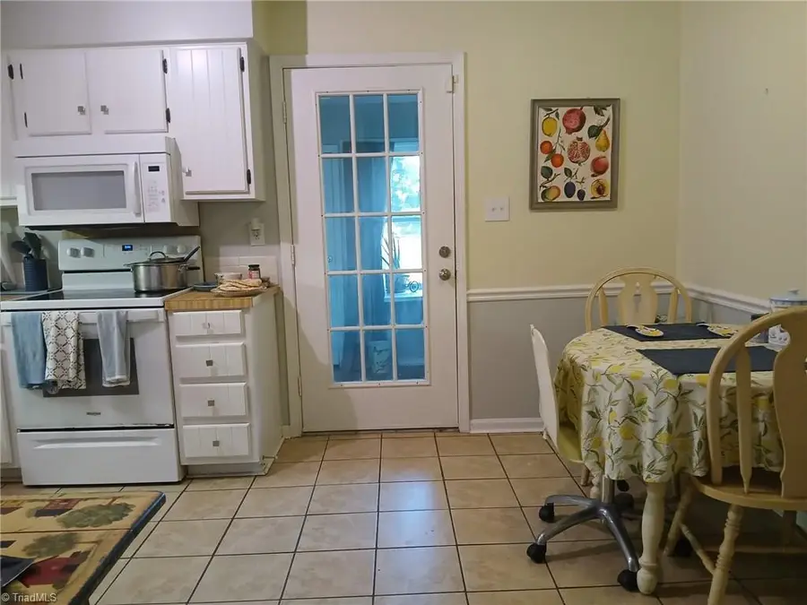 909 S Ridge Court #160, Winston Salem, NC 27107 - #3