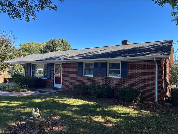 143 Gwynwood Drive, Mount Airy, NC 27030