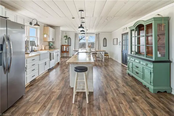 1149 Quaker Church Road, Siloam, NC 27047