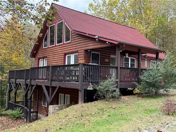183 E Weaver Ford Road, Grassy Creek, NC 28631