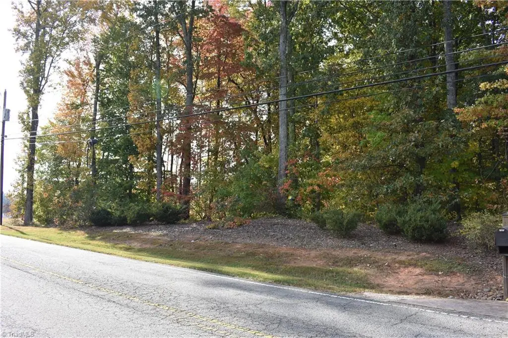 642 Lee Road, Thomasville, NC 27360 - #1