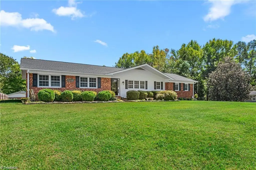 3870 Old Highway 29, Thomasville, NC 27360 - #1