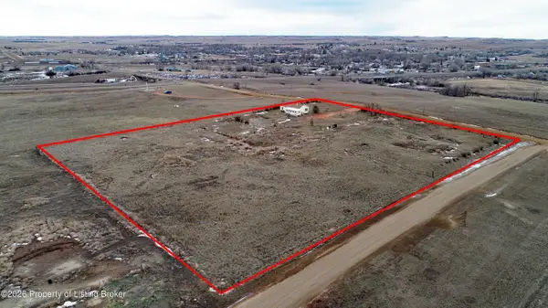 36 Log Cabin Road, Wibaux, MT 59353