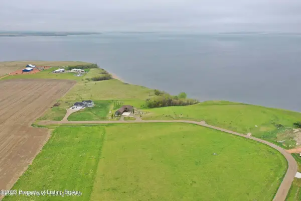 Sandstone Pt Road, Beulah, ND 58523