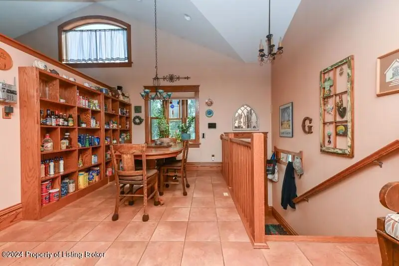 907 2nd Ave East, New England, ND 58647 - #2