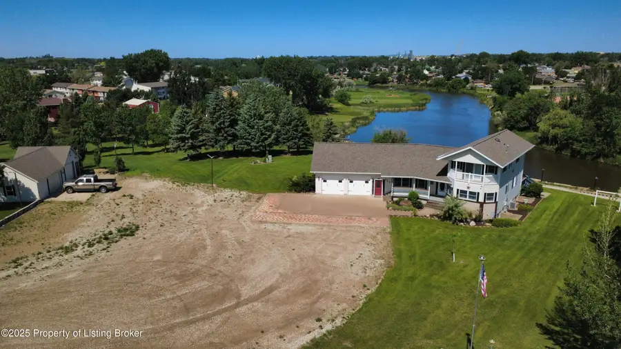 525 River Drive, Dickinson, ND 58601 - #3