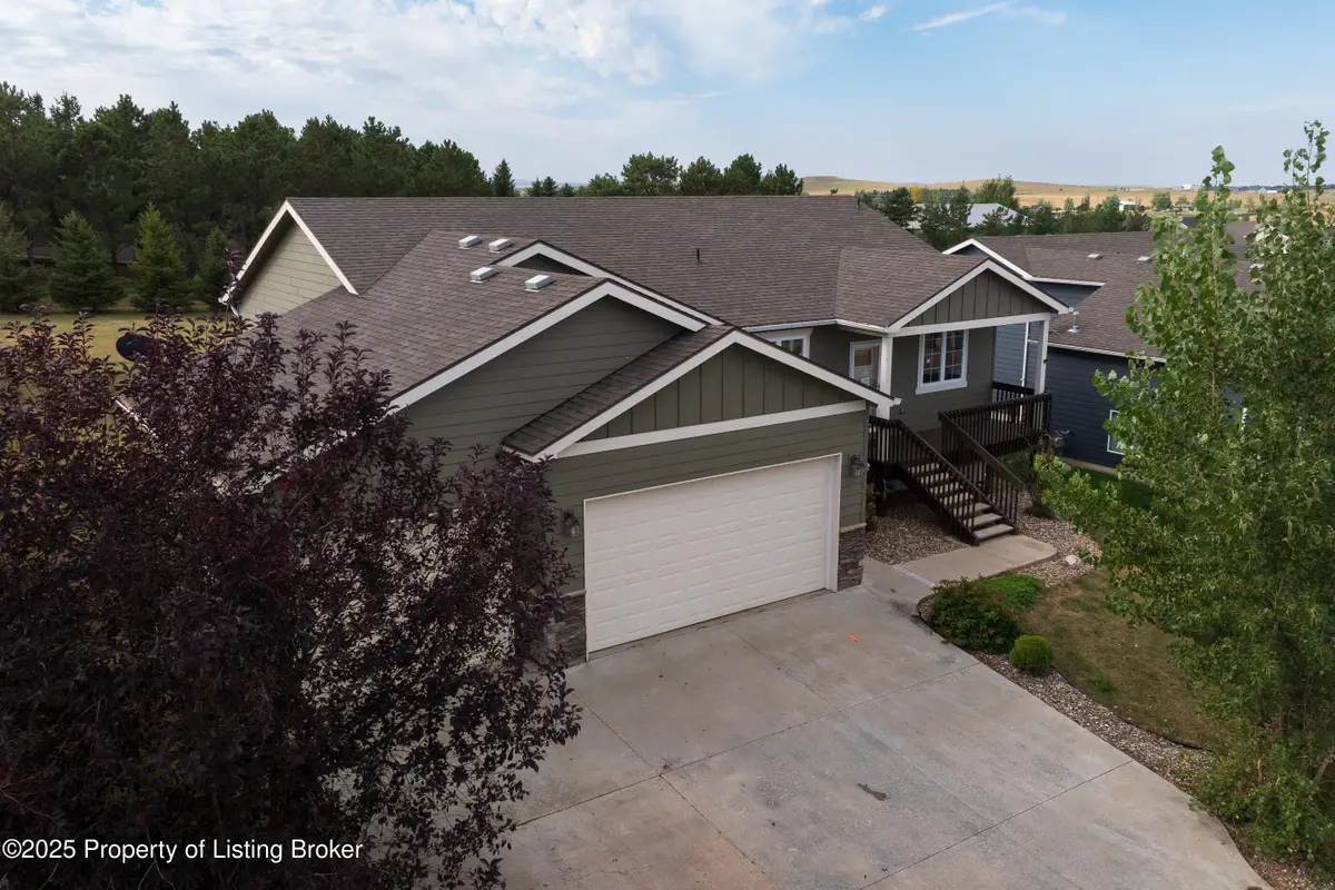 1093 Wahl Street, Dickinson, ND 58601 - #1