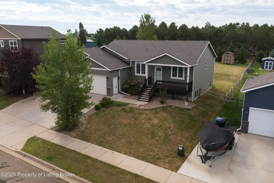 1093 Wahl Street, Dickinson, ND 58601 - #2