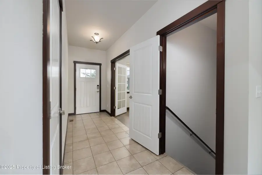 1093 Wahl Street, Dickinson, ND 58601 - #3