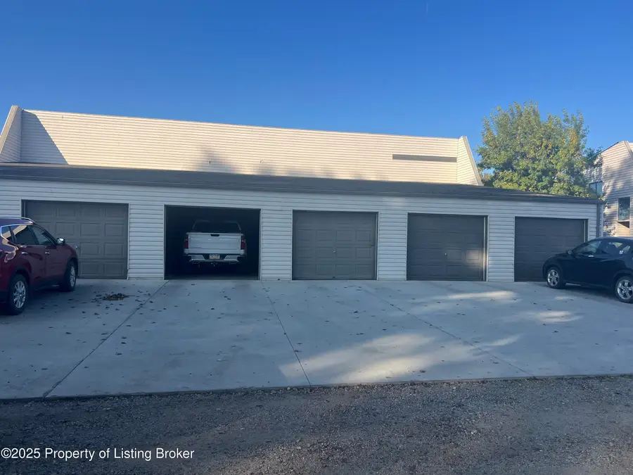 206 Kuchenski Dr #3, Dickinson, ND 58601 - #2