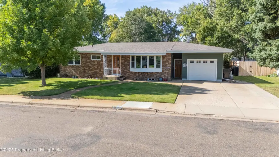 801 10th Avenue, Dickinson, ND 58601 - #2