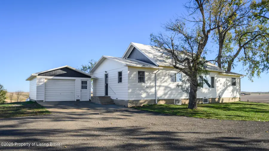 2651 110th Avenue, Dickinson, ND 58601 - #3