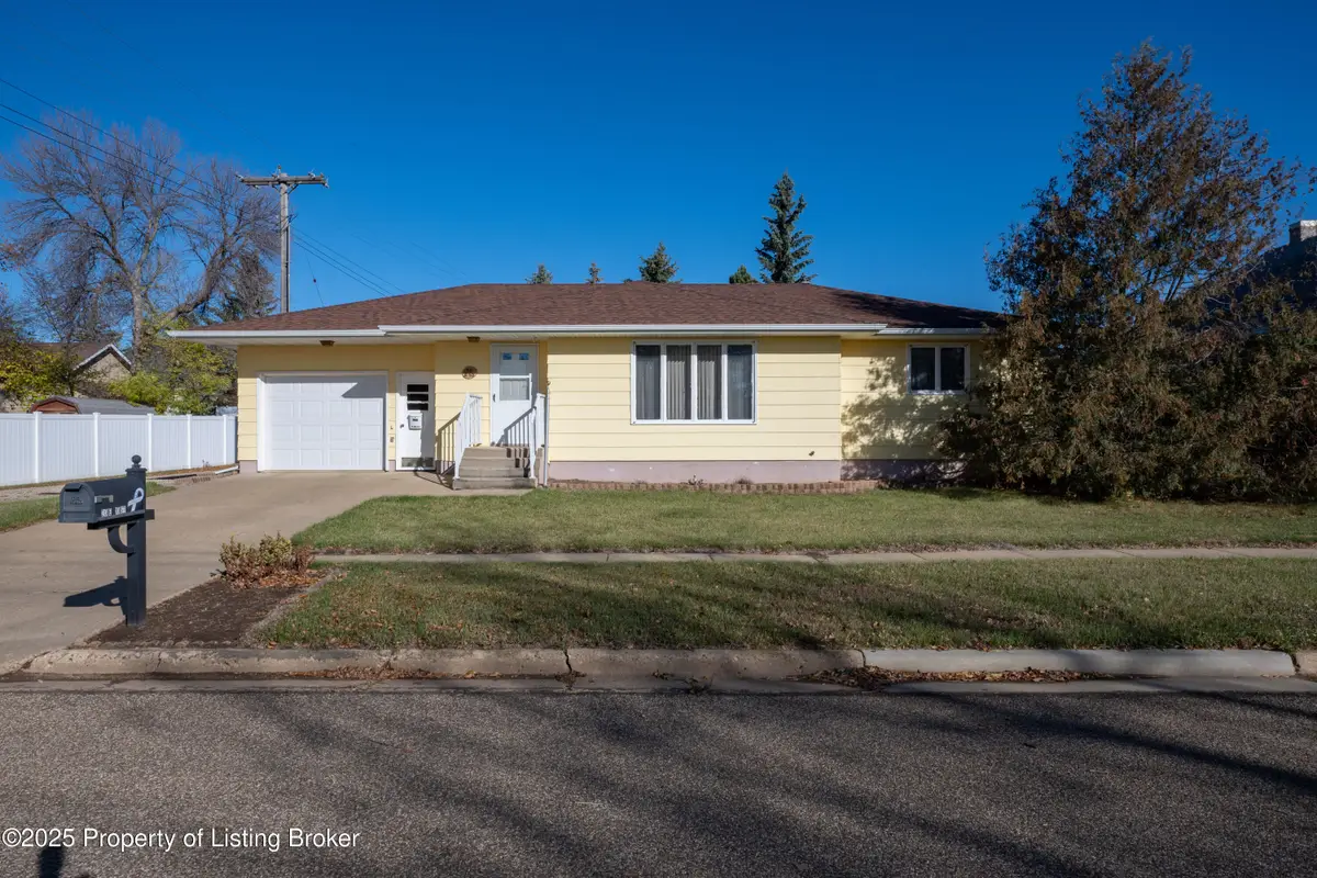 20 E 10th Street, New England, ND 58647 - #1