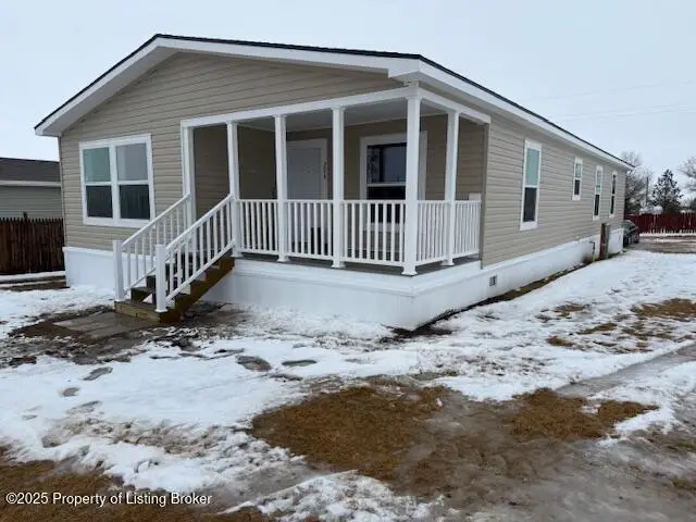 206 2nd Street, Belfield, ND 58622 - #1