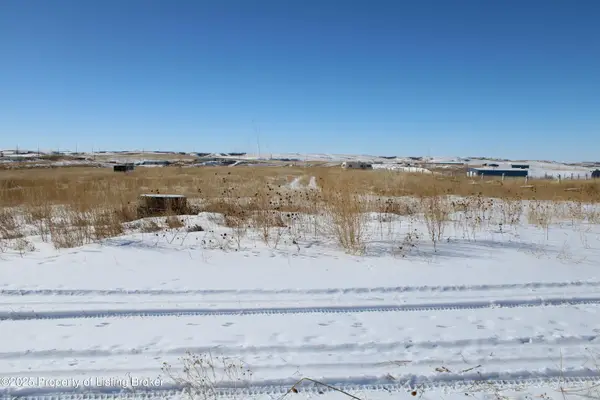 20th H Street, Watford City, ND 58854